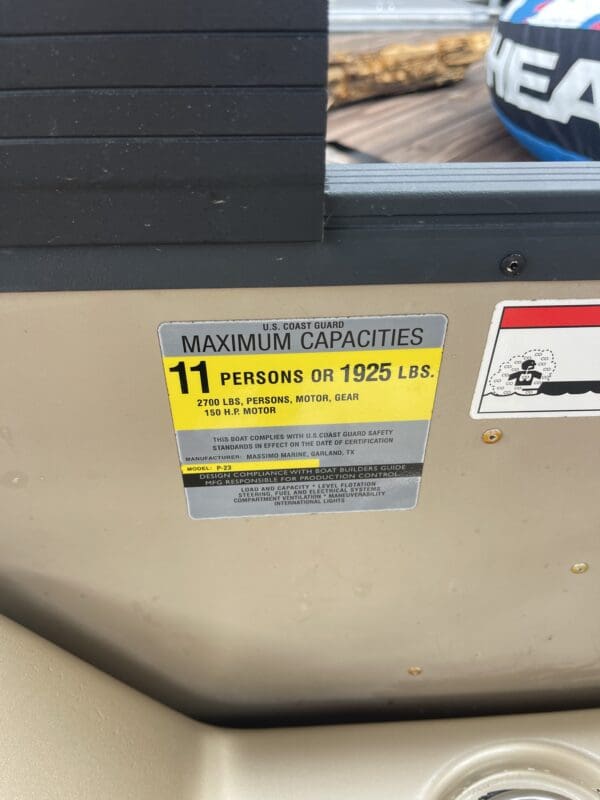 Boat capacity: 11 people or 1925 lbs.